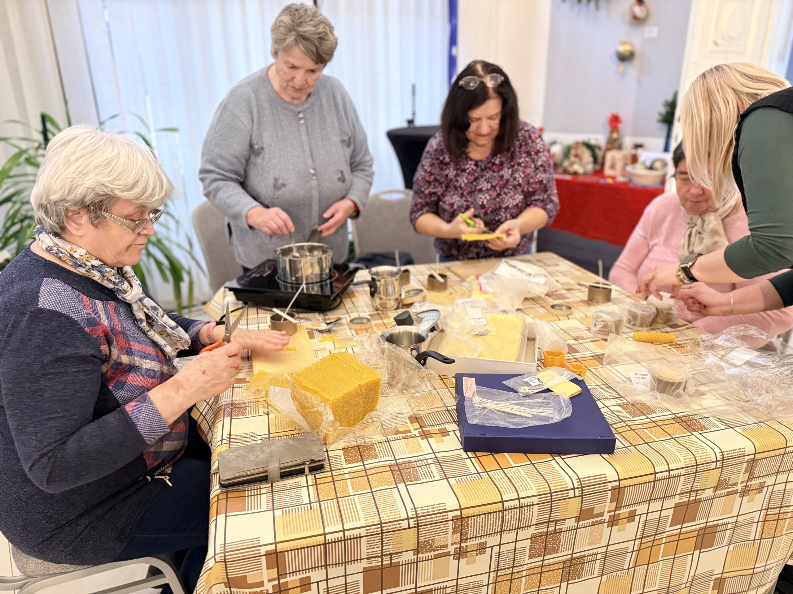 KEĎ UMENIE ZBLIŽUJE – tvorivé viacgeneračné stretnutia 2025