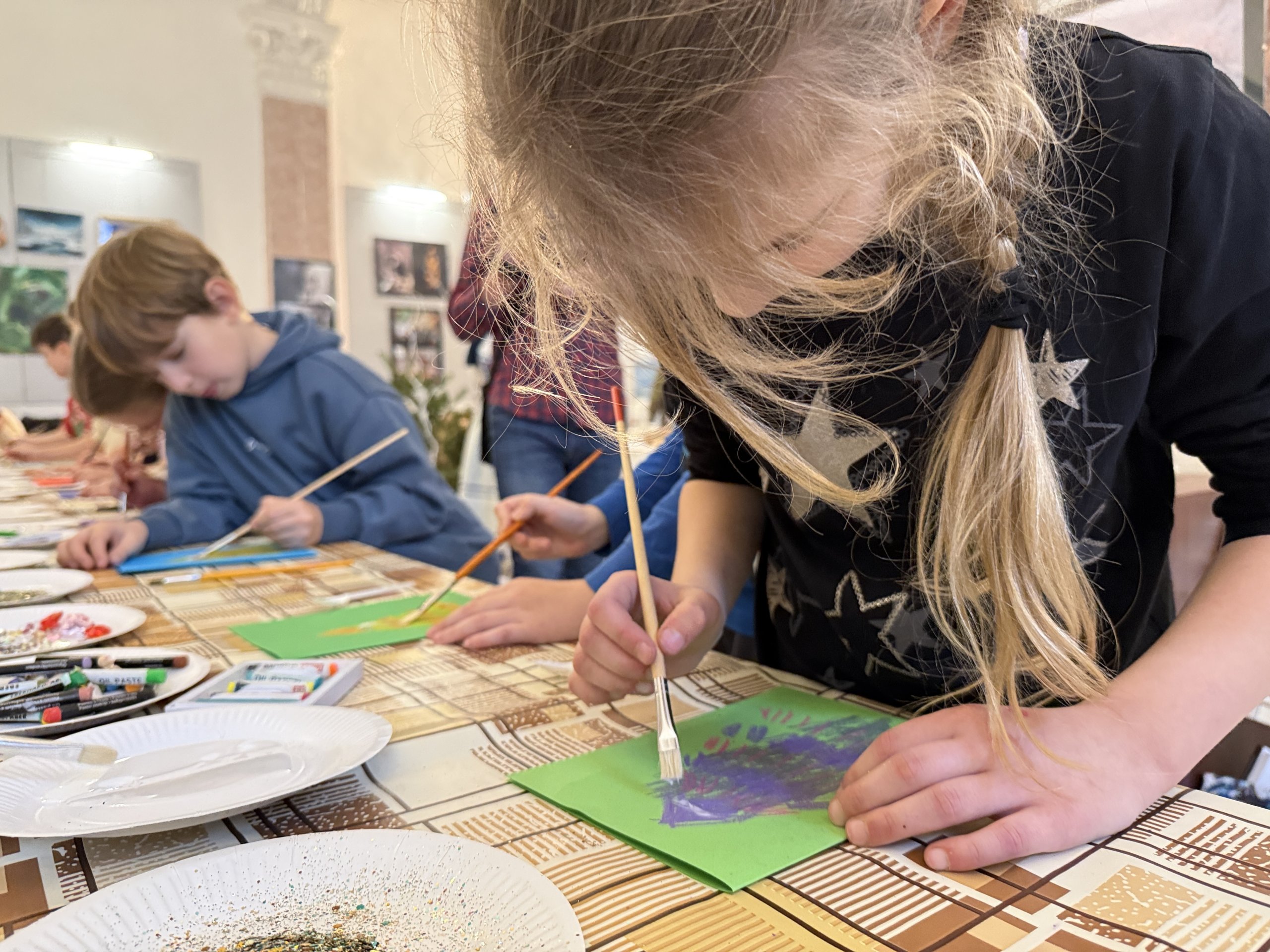 KEĎ UMENIE ZBLIŽUJE – tvorivé viacgeneračné stretnutia 2025