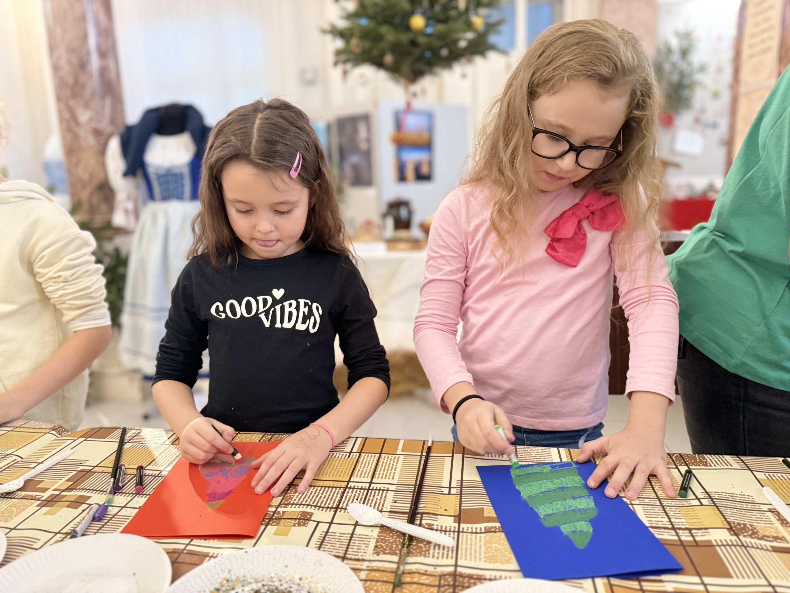 KEĎ UMENIE ZBLIŽUJE – tvorivé viacgeneračné stretnutia 2025