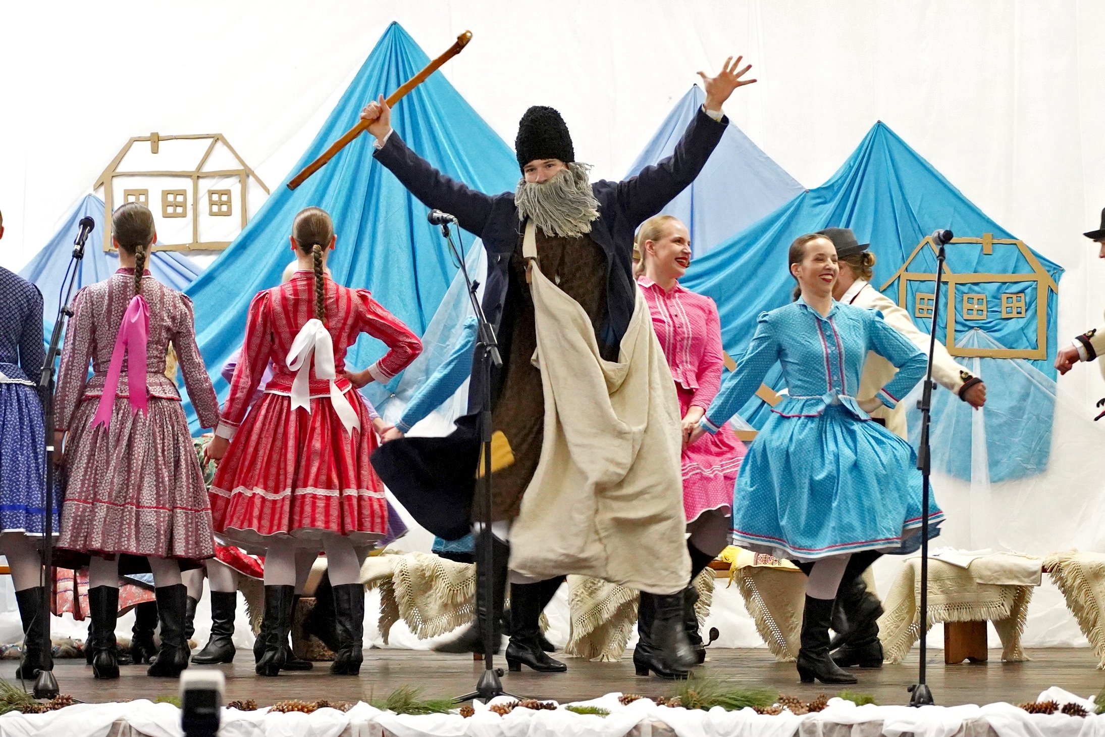 SVETLO TRADÍCIÍ  festival kolied a zvykov