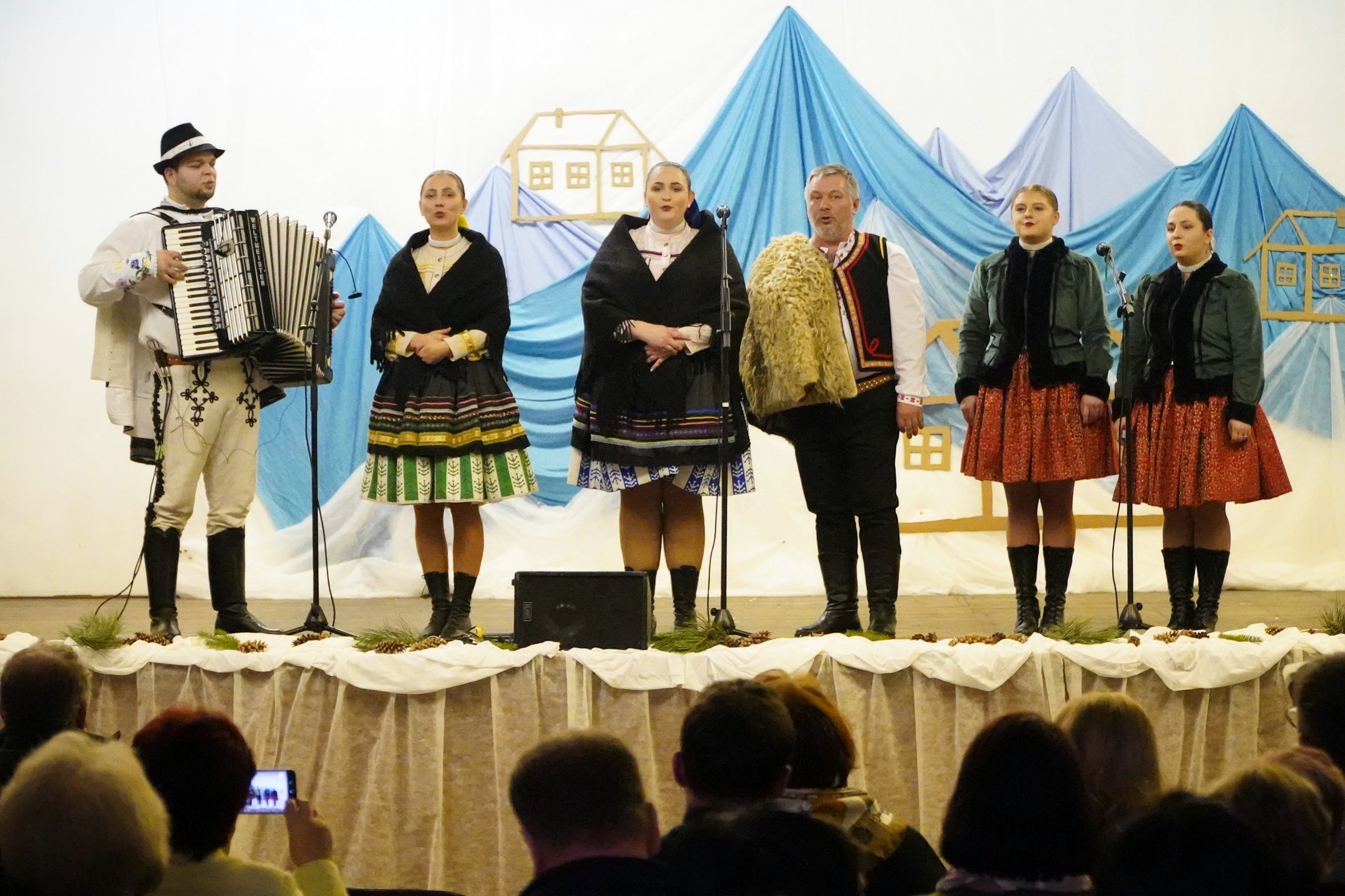 SVETLO TRADÍCIÍ  festival kolied a zvykov