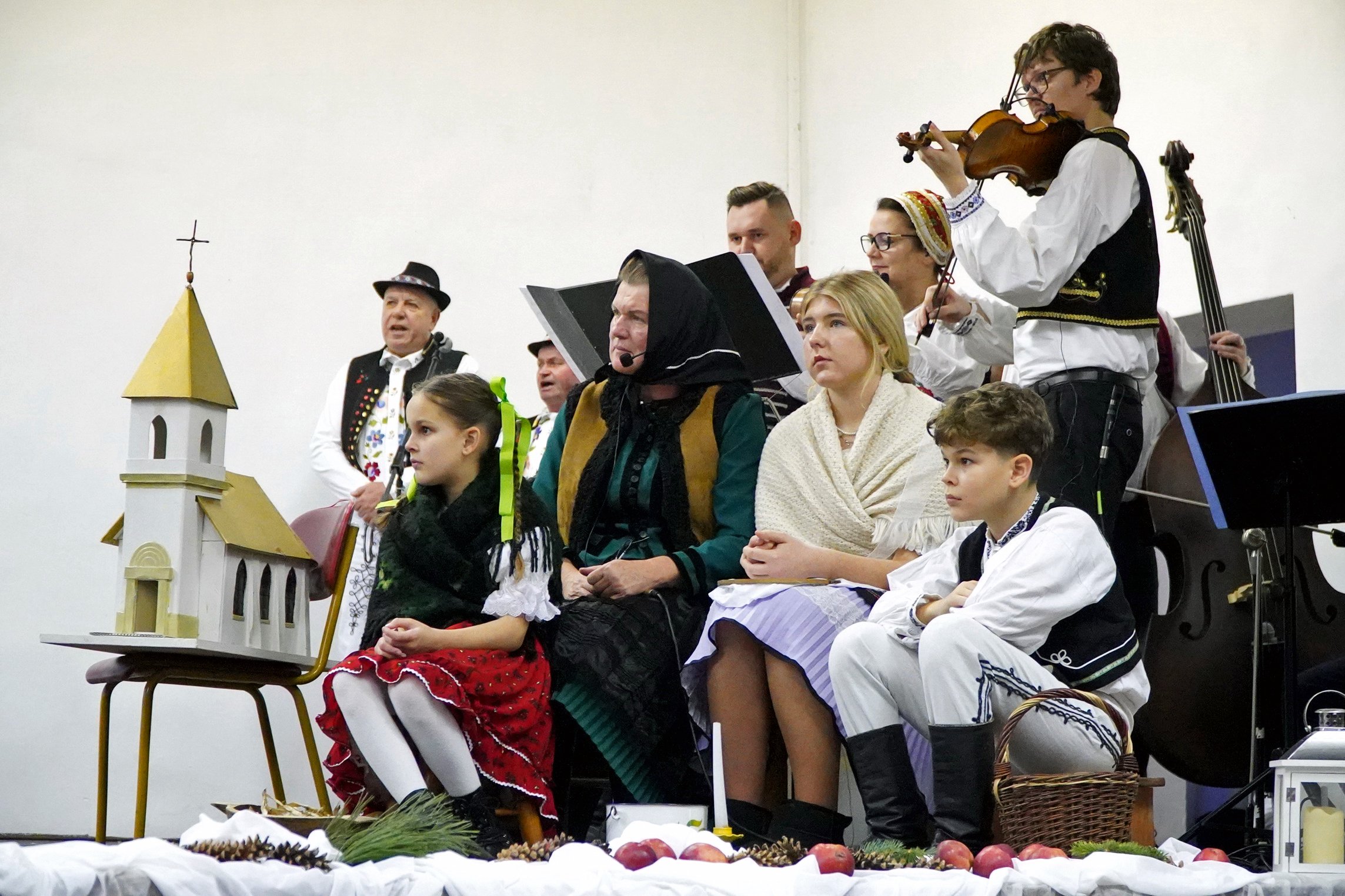 SVETLO TRADÍCIÍ  festival kolied a zvykov