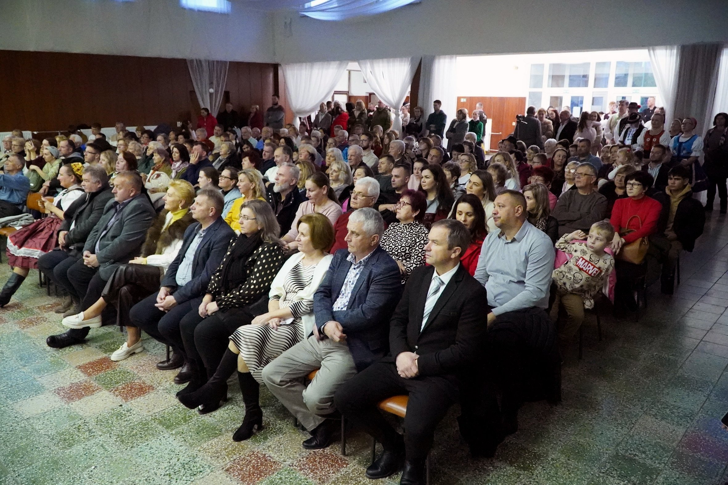 SVETLO TRADÍCIÍ  festival kolied a zvykov