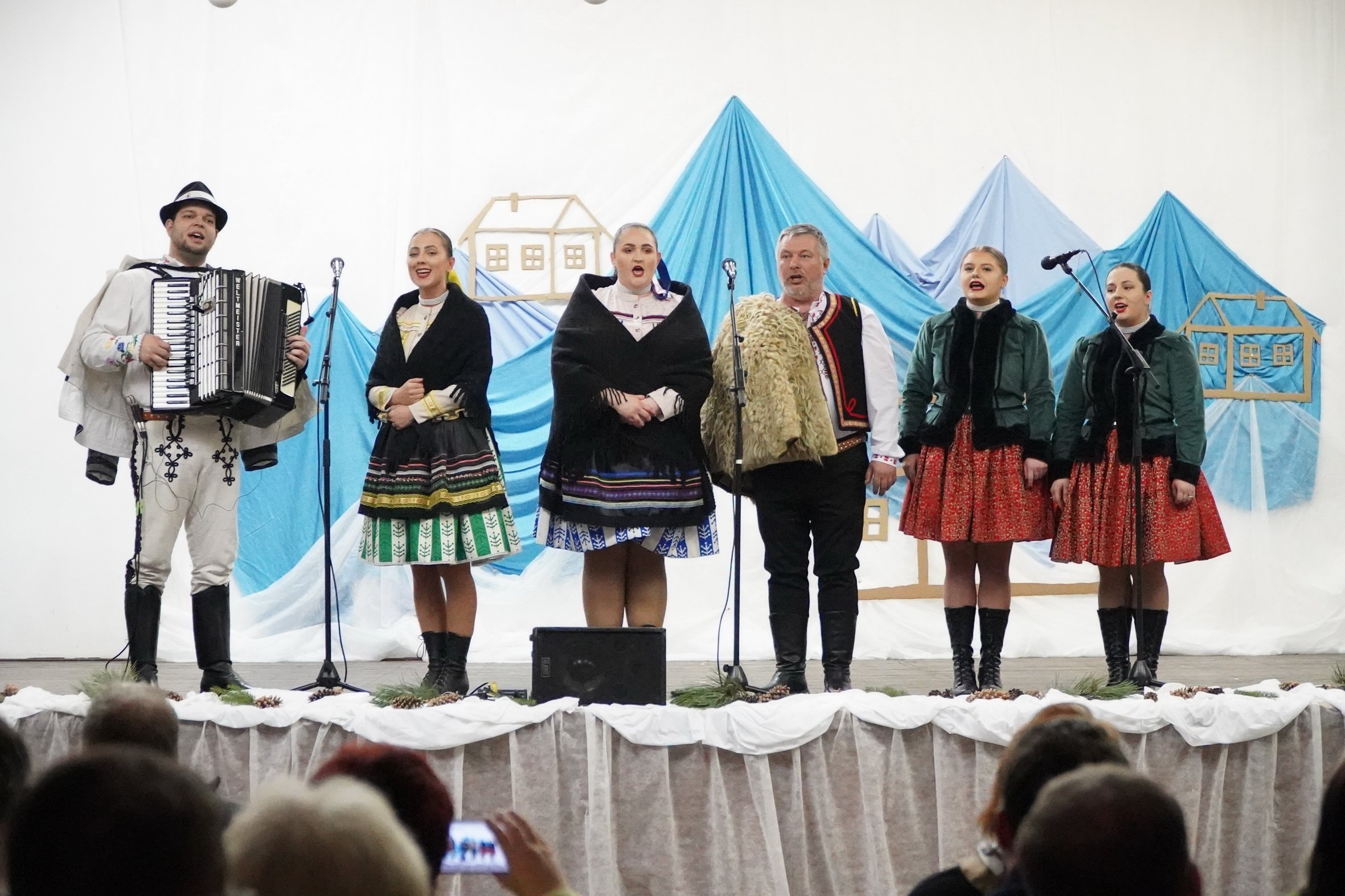 SVETLO TRADÍCIÍ  festival kolied a zvykov