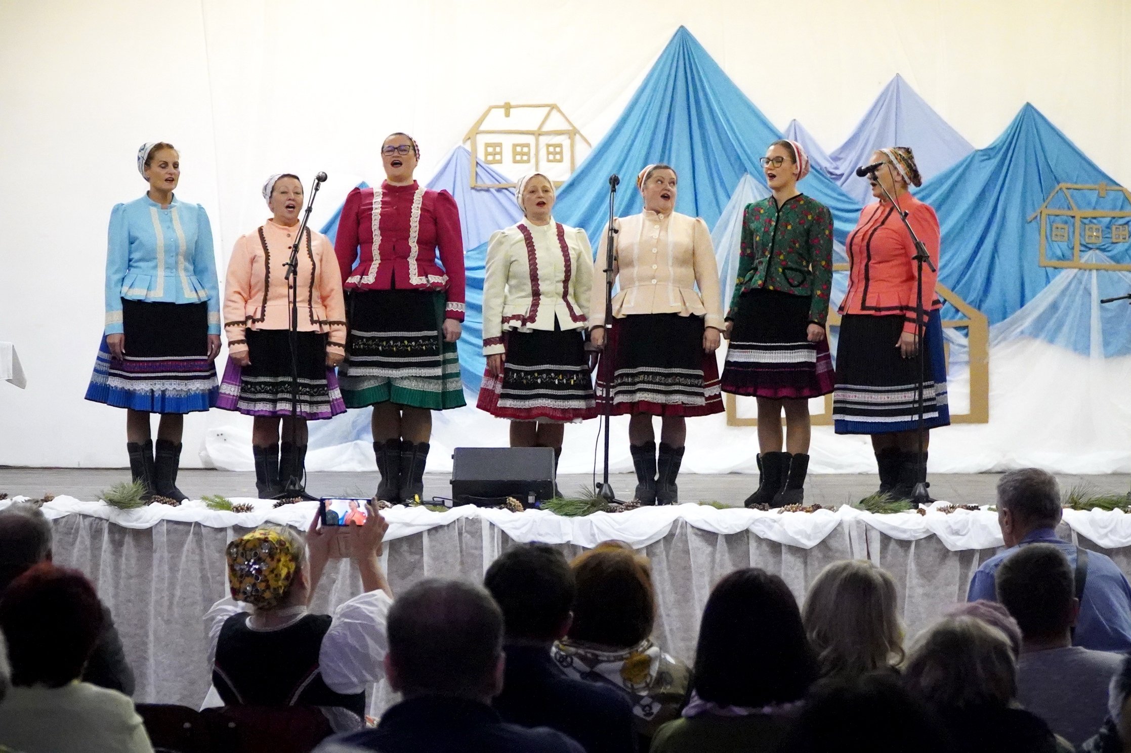 SVETLO TRADÍCIÍ  festival kolied a zvykov