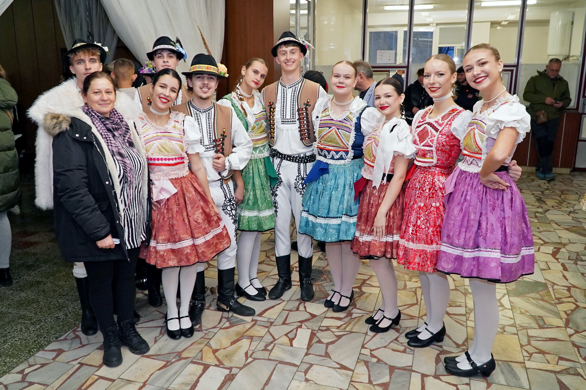 SVETLO TRADÍCIÍ  festival kolied a zvykov