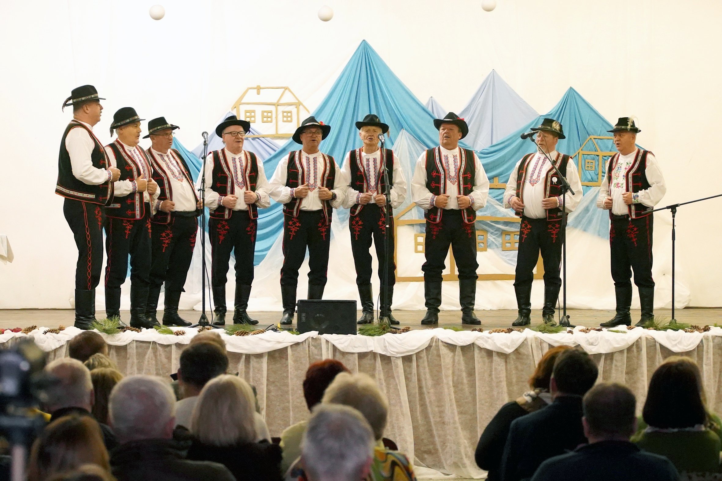 SVETLO TRADÍCIÍ  festival kolied a zvykov