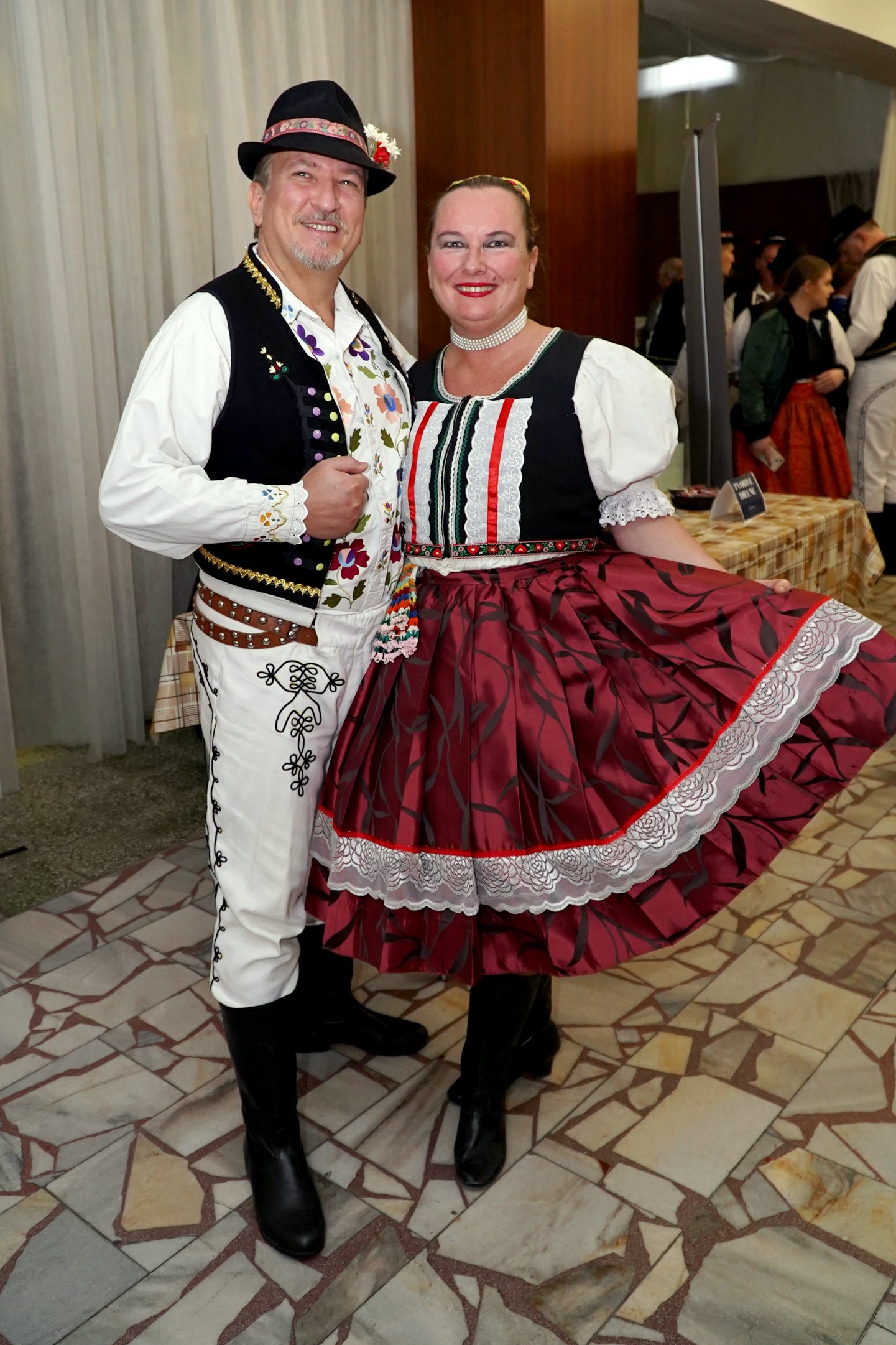 SVETLO TRADÍCIÍ  festival kolied a zvykov