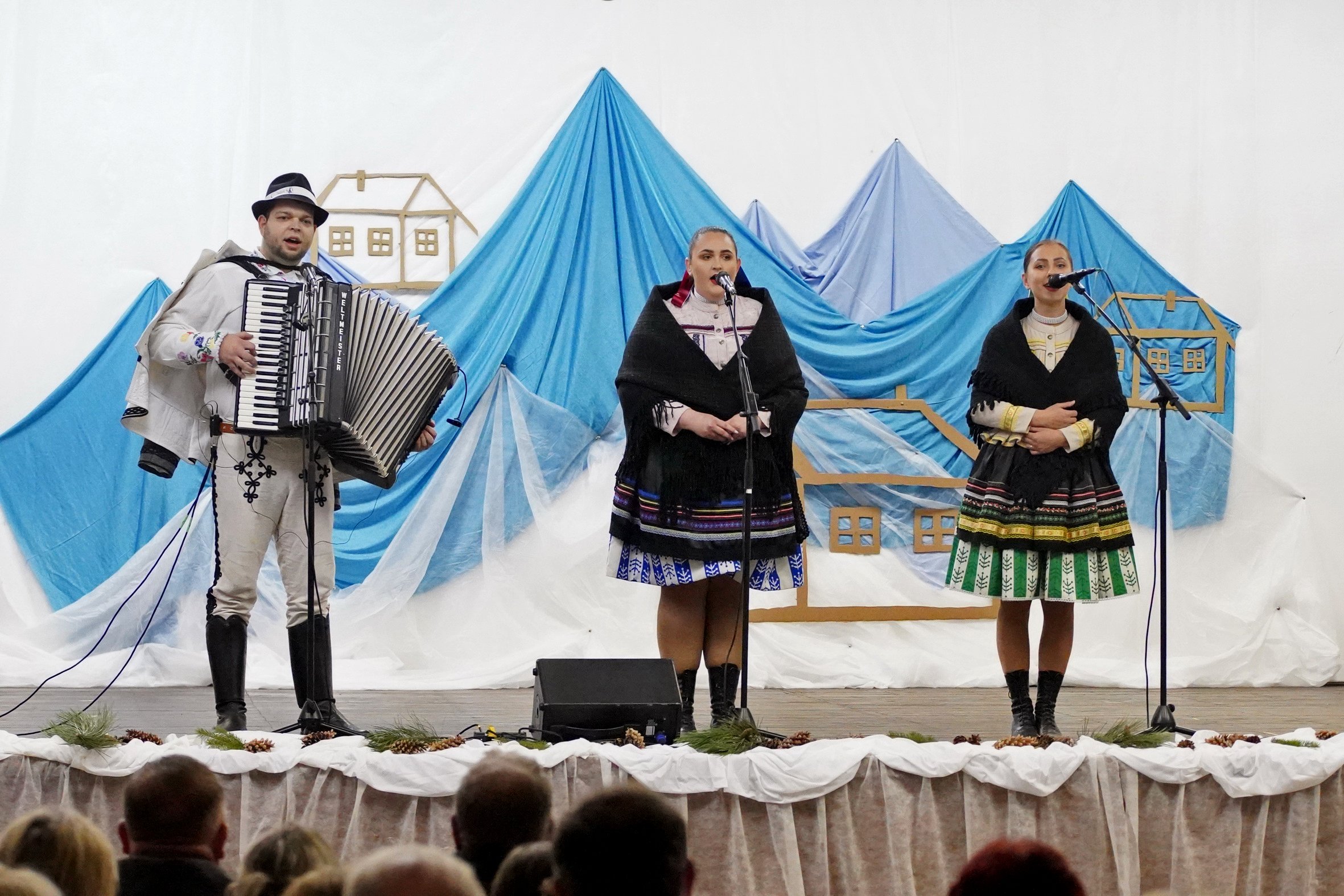 SVETLO TRADÍCIÍ  festival kolied a zvykov