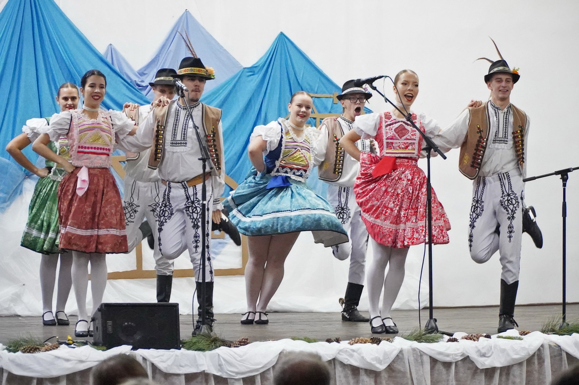 SVETLO TRADÍCIÍ  festival kolied a zvykov