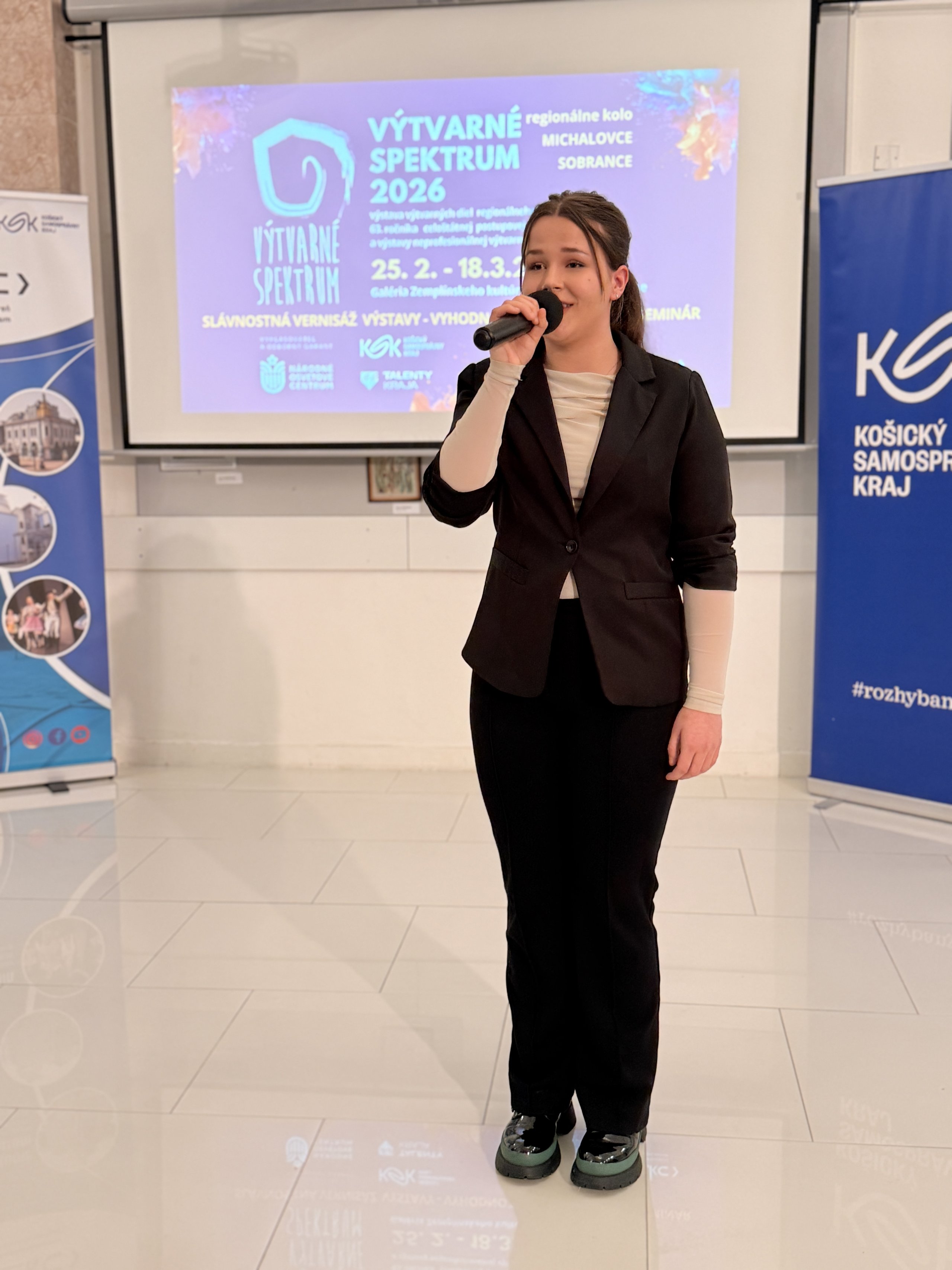 VÝTVARNÉ SPEKTRUM 2026 regionálne kolo Michalovce, Sobrance - vernisáž, vyhodnotenie, rozborový seminár