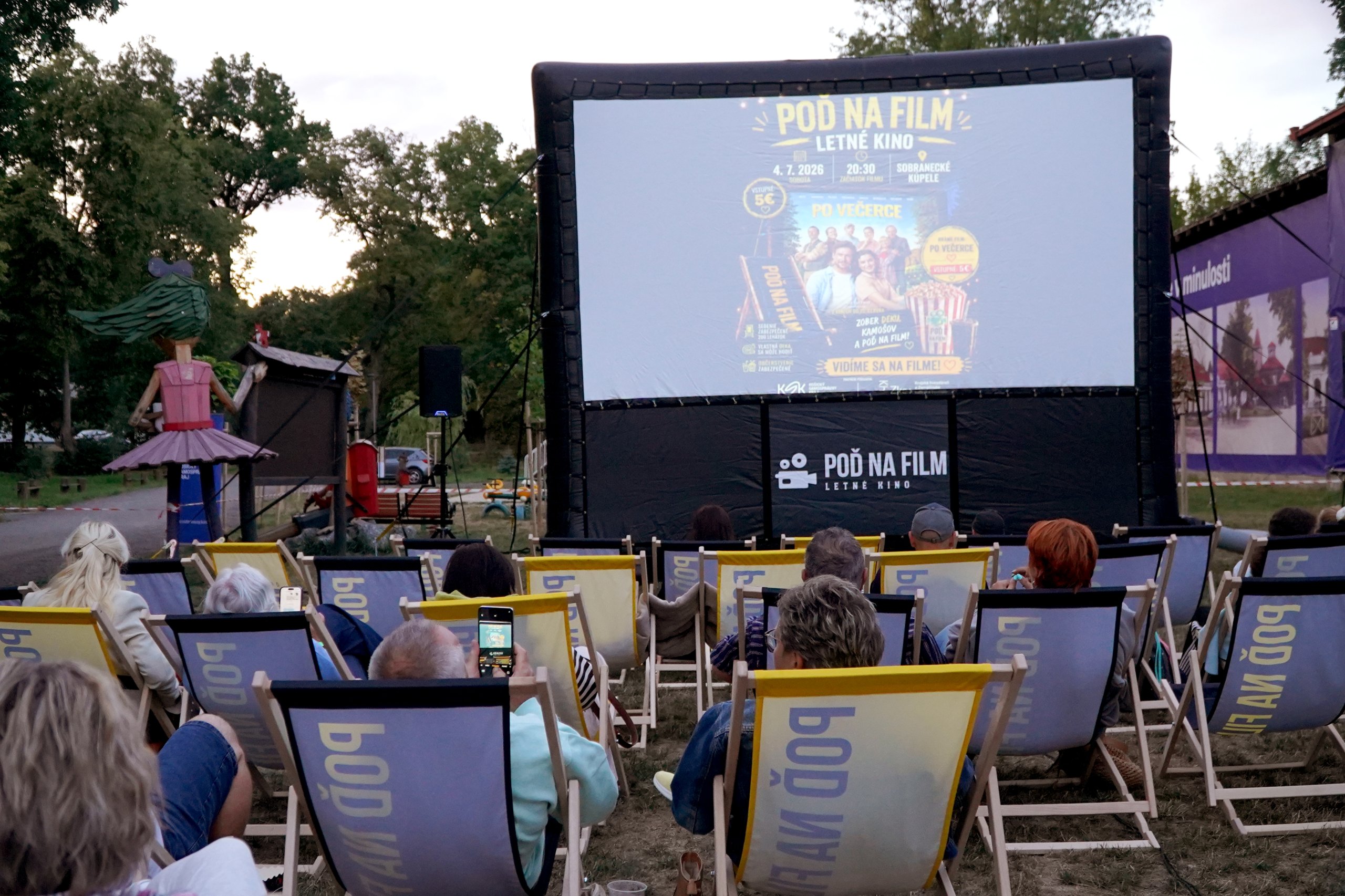 Letný večer pohybu, filmu a hviezd
