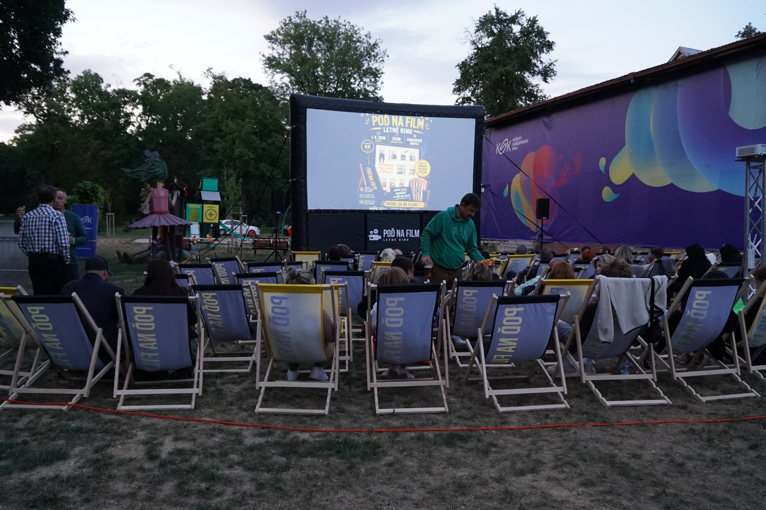 Letný večer pohybu, filmu a hviezd