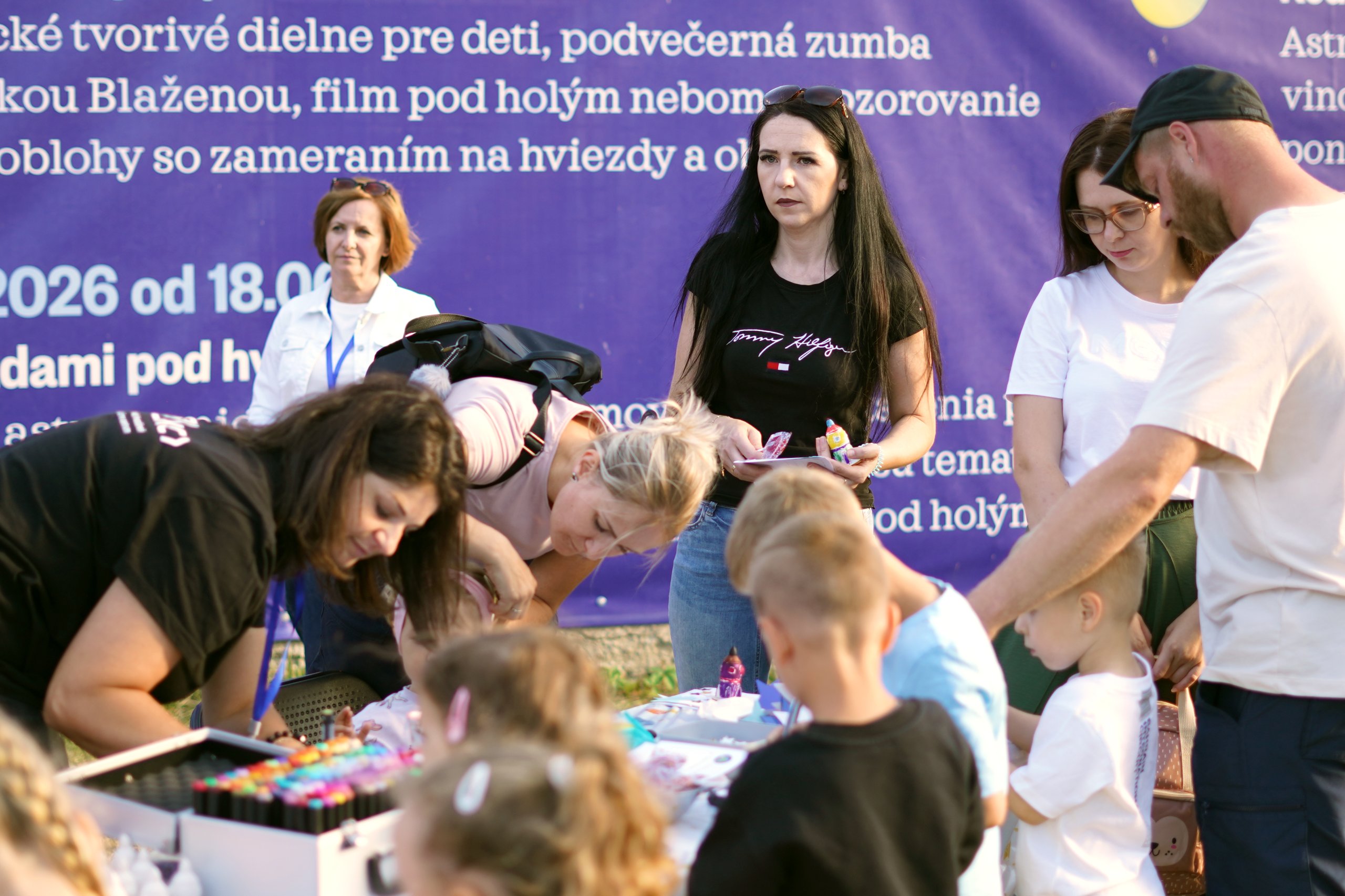 Letný večer pohybu, filmu a hviezd