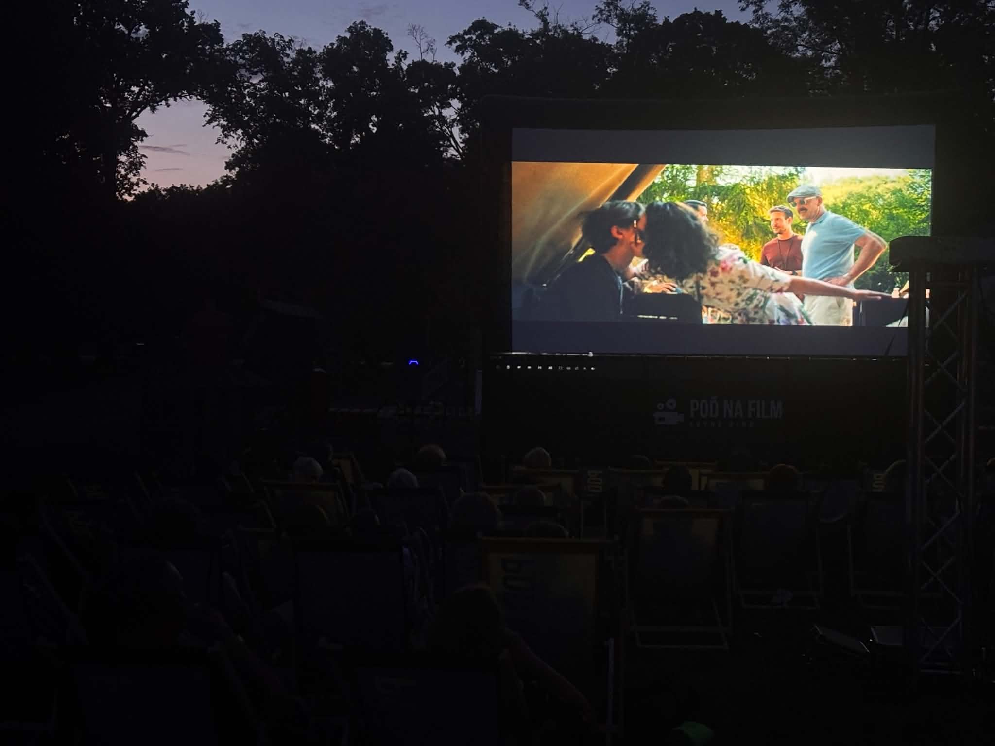 Letný večer pohybu, filmu a hviezd