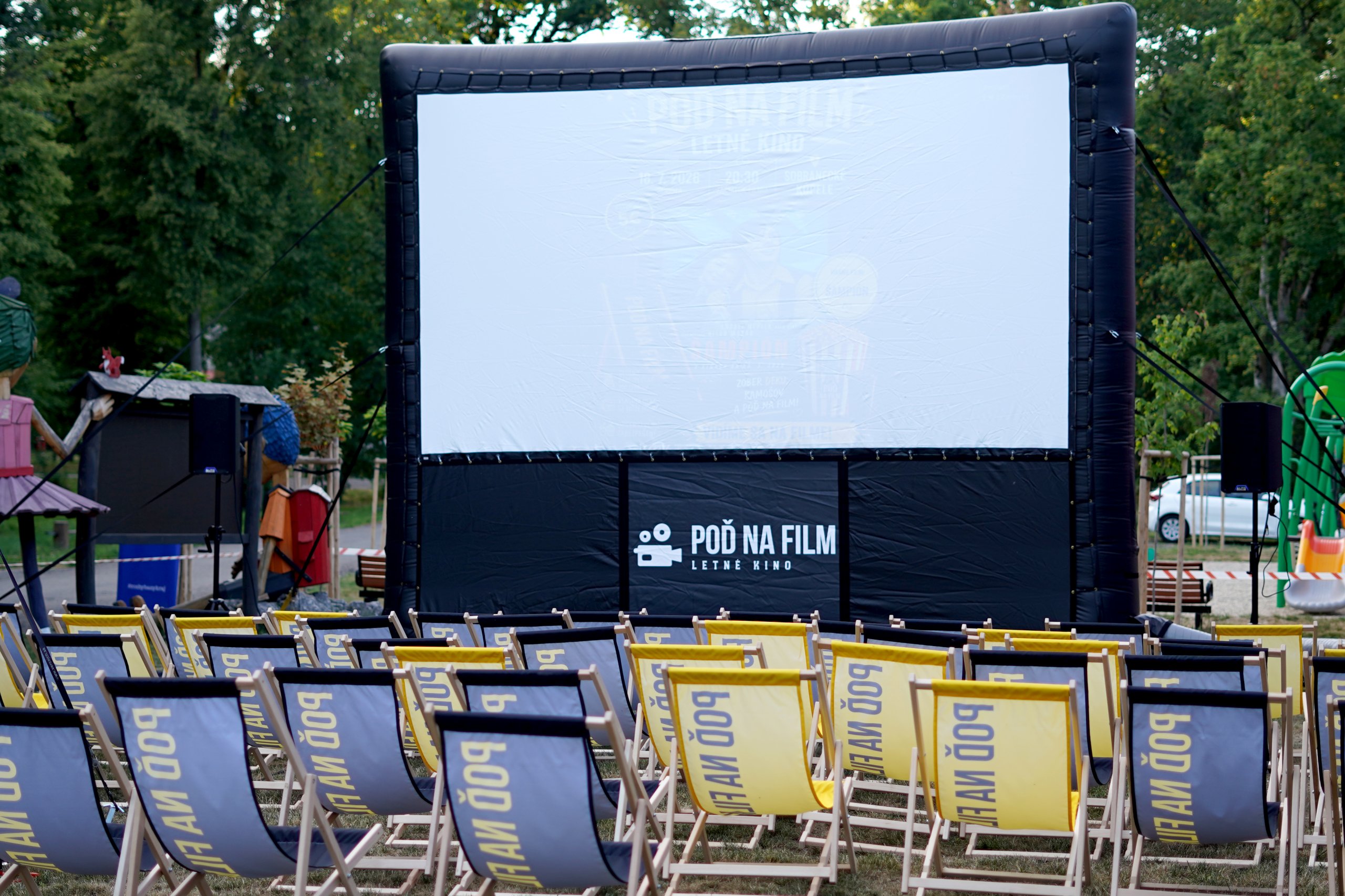 Letný večer pohybu, filmu a hviezd