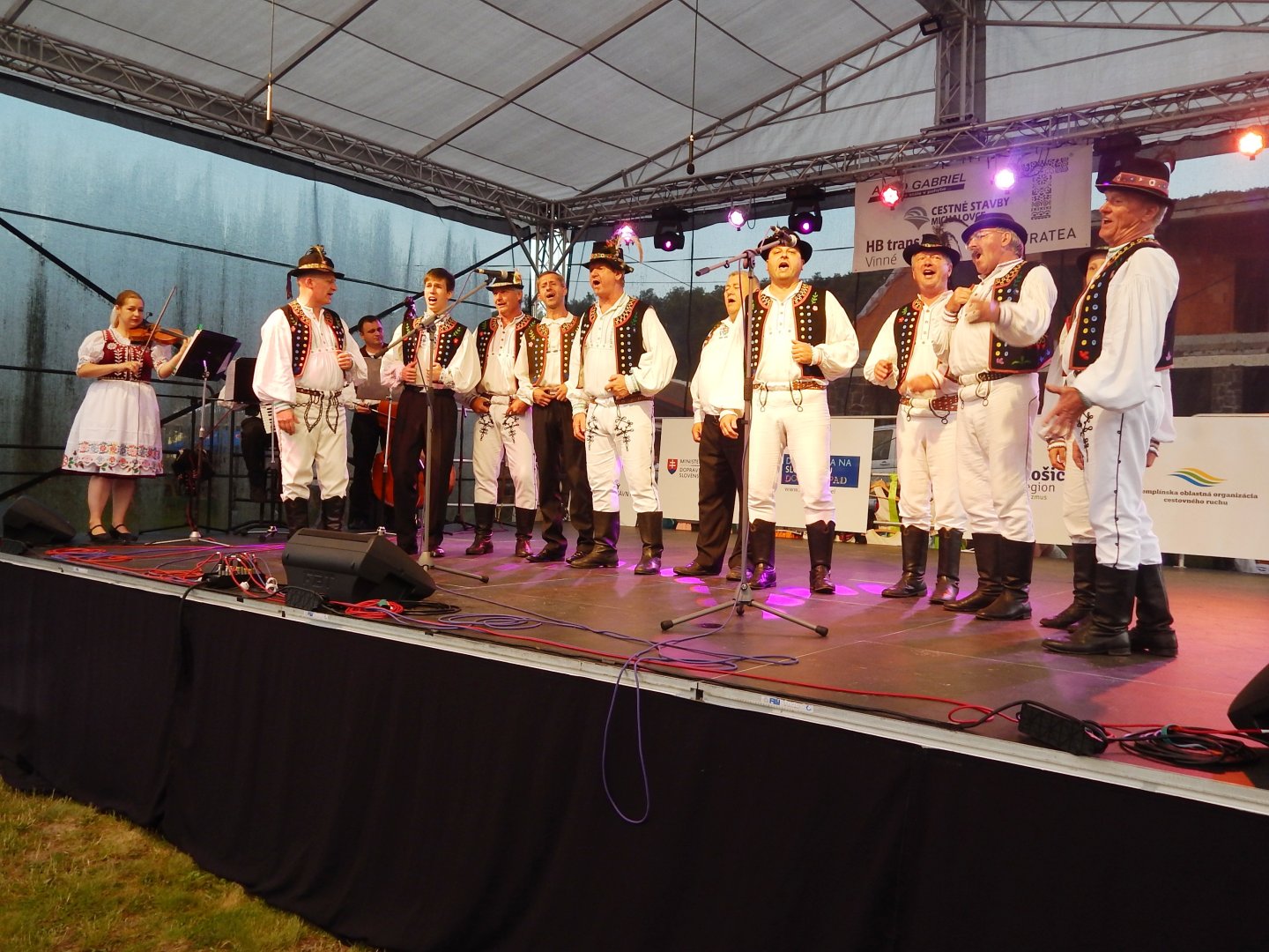 Jánske ohne nad Šíravou 