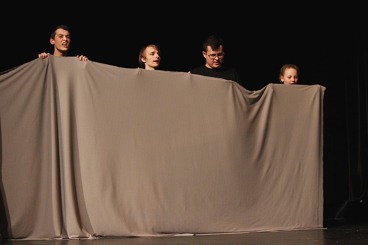 SCÉNICKÁ JESEŇ-malý divadelný festival ochot.divadiel