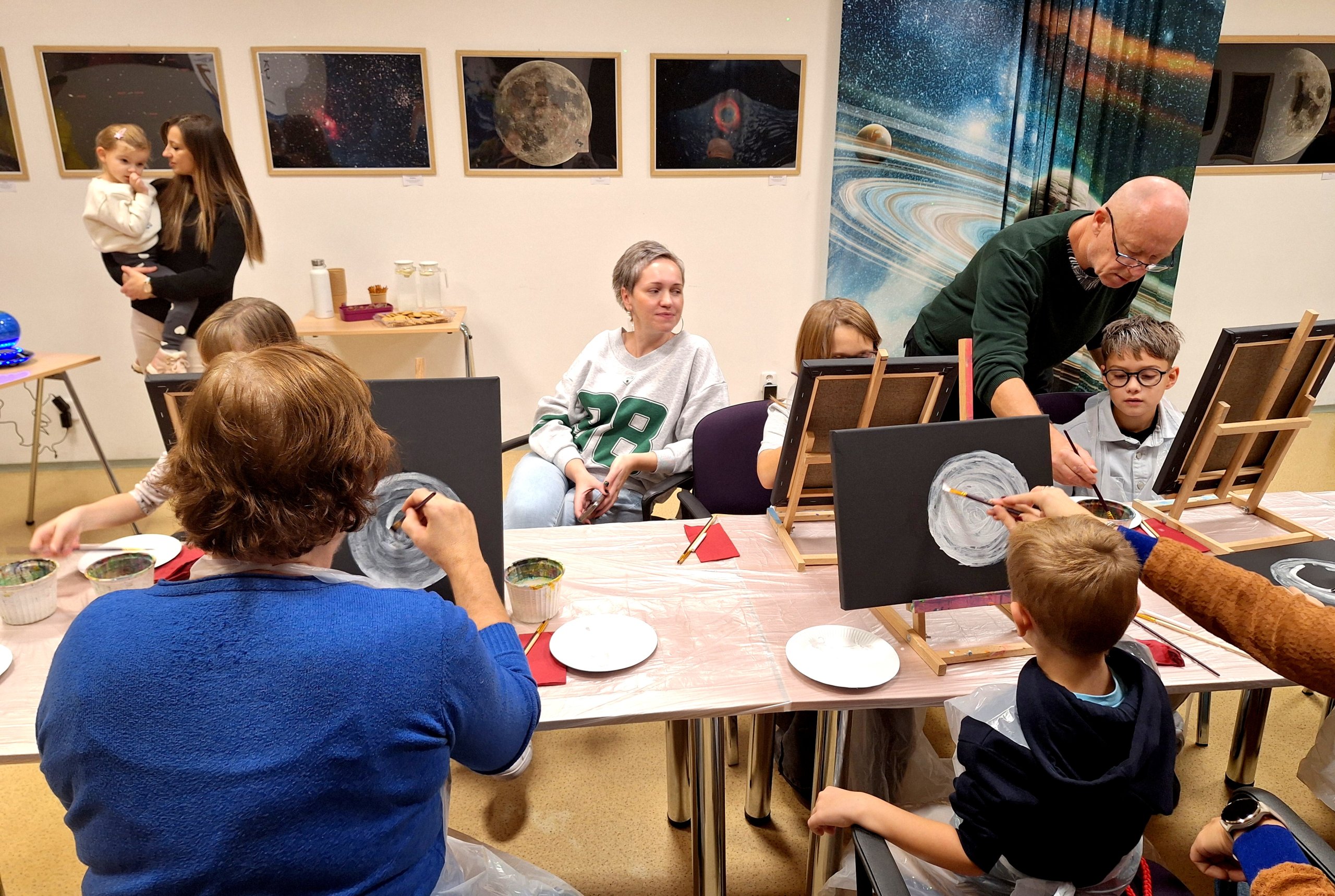 Večerné pozorovanie oblohy - Všetky oči hore!