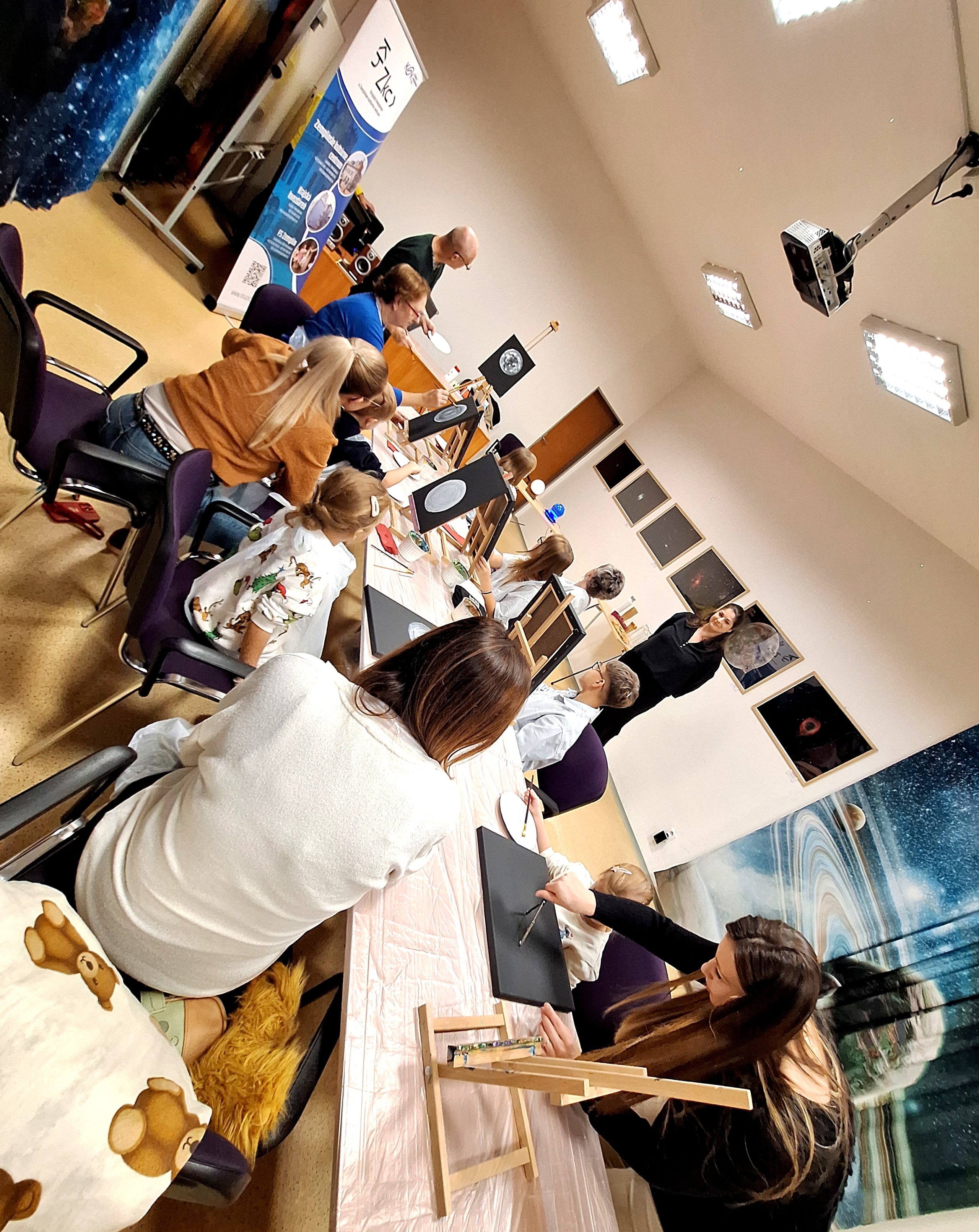 Večerné pozorovanie oblohy - Všetky oči hore!