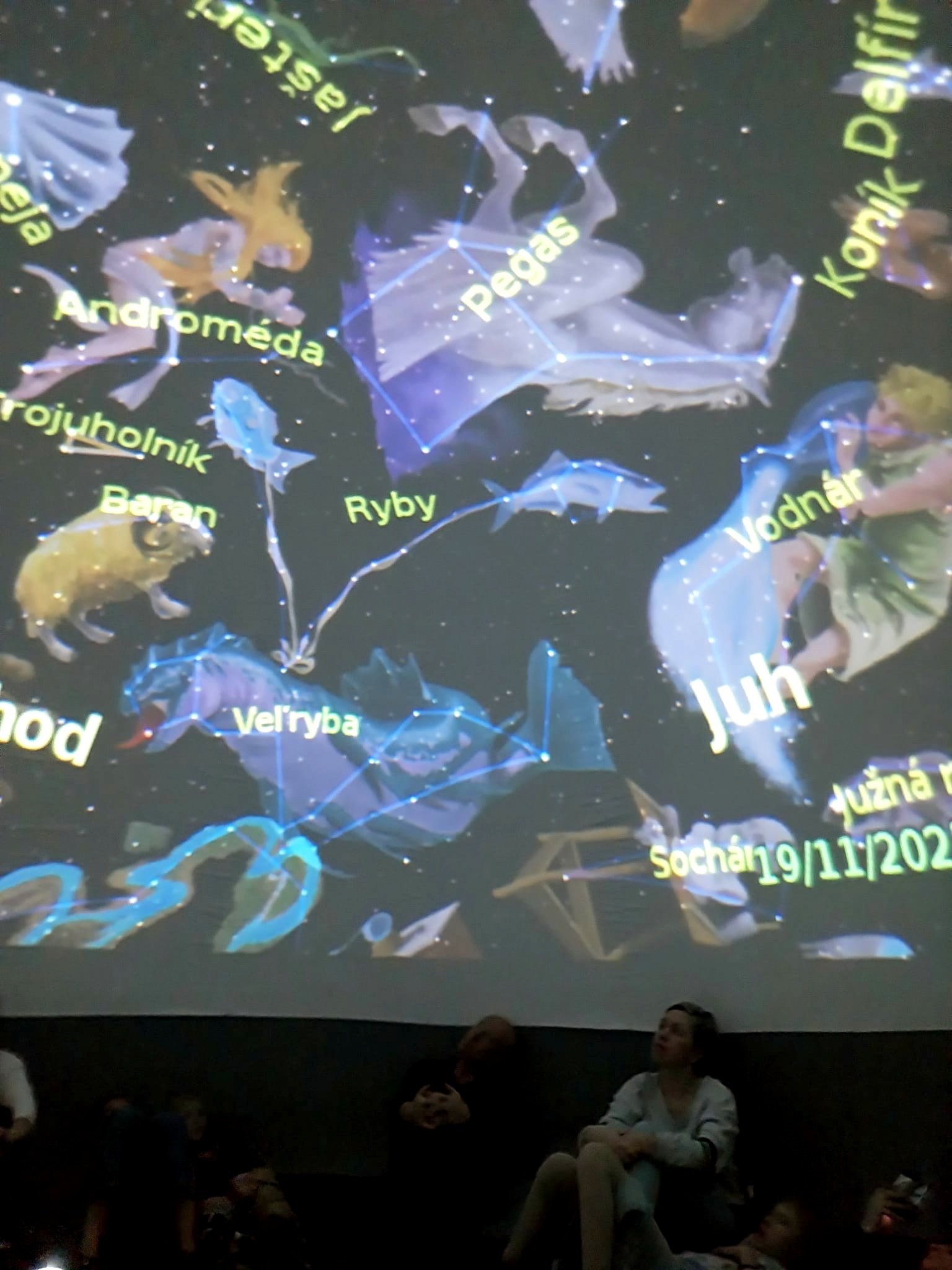 Večerné pozorovanie oblohy - Všetky oči hore!