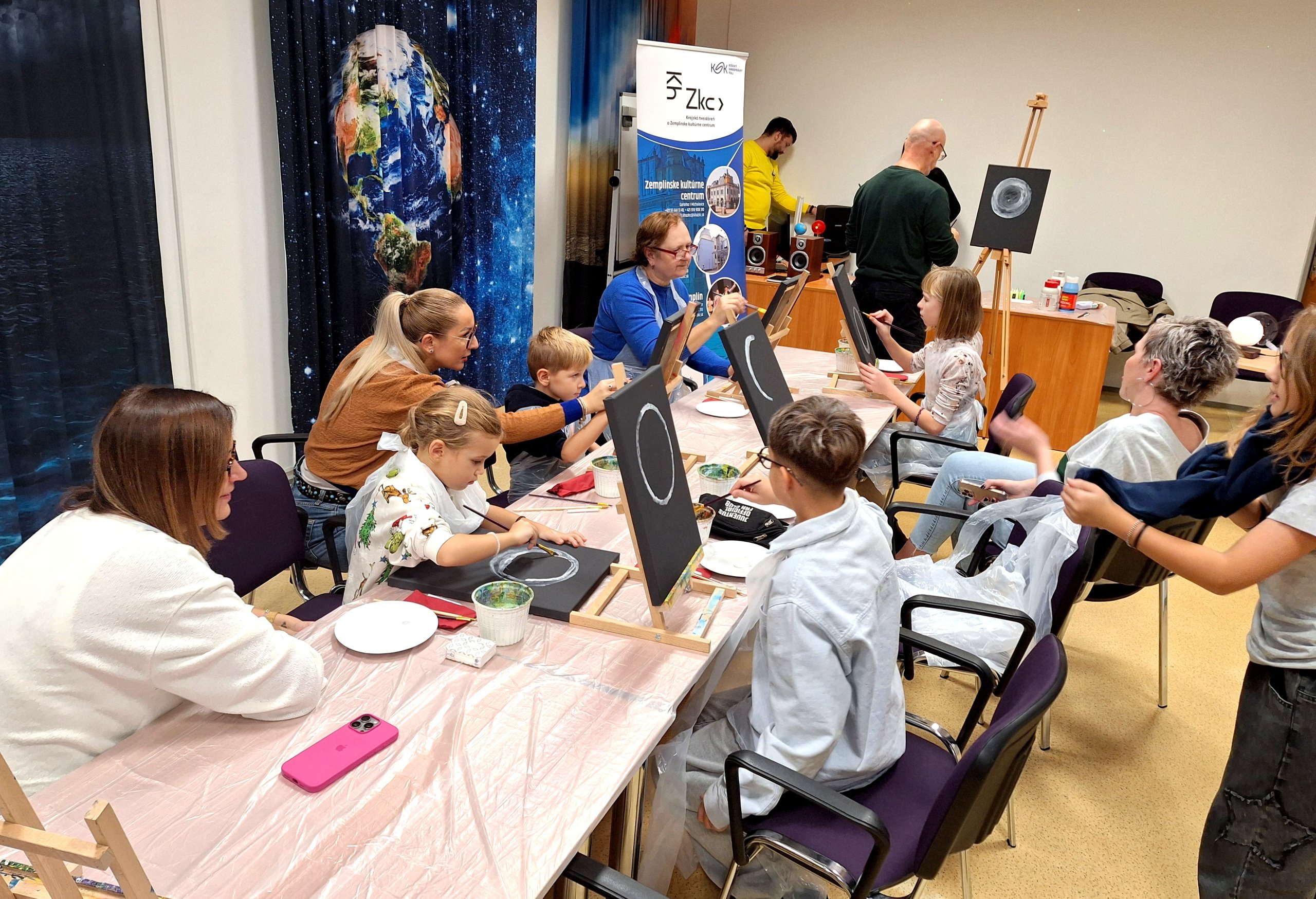 Večerné pozorovanie oblohy - Všetky oči hore!