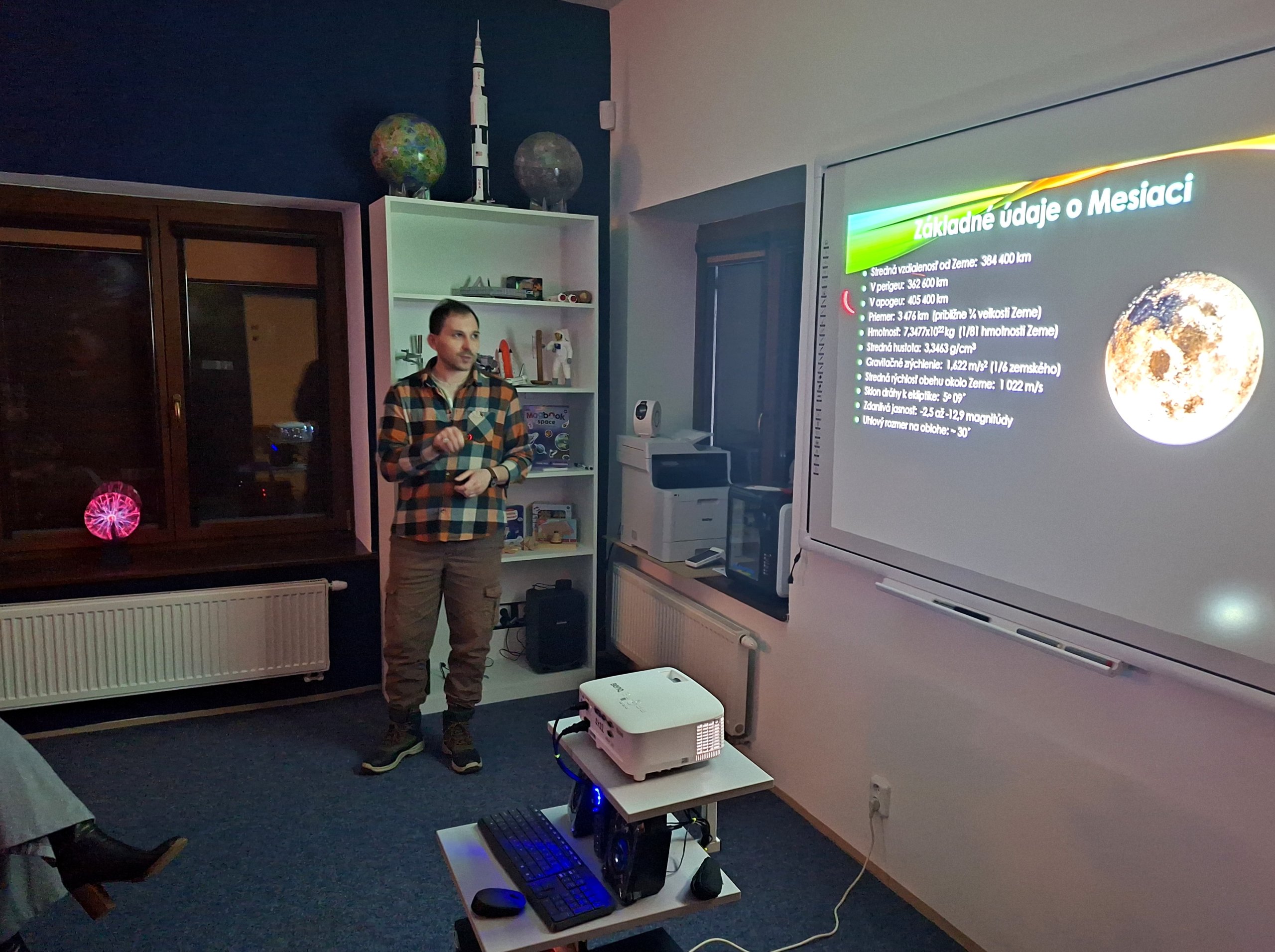 AstroPokec "Mesiac - Luna cognita"