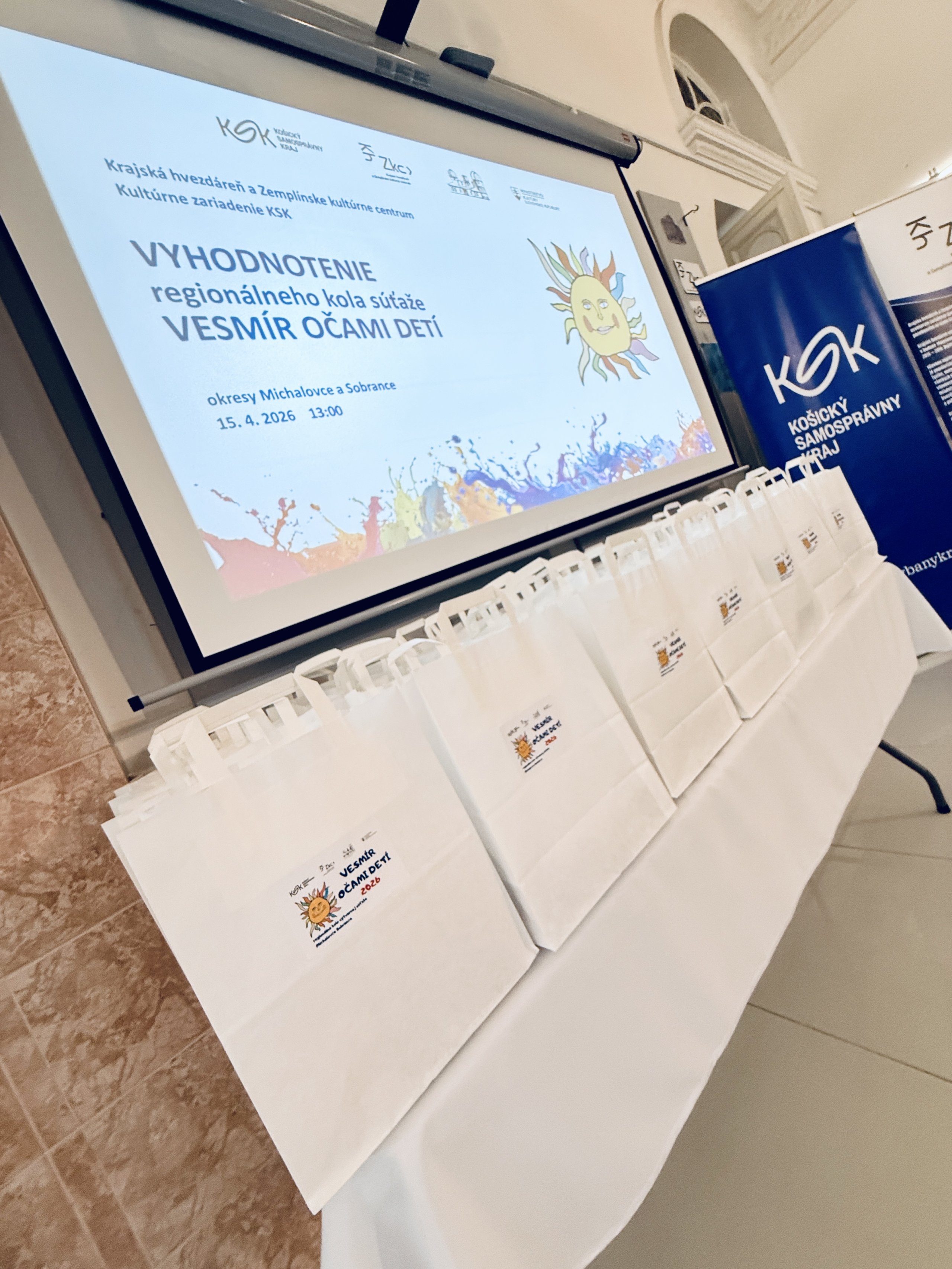 Výstava súťažných prác "Vesmír očami detí 2026"