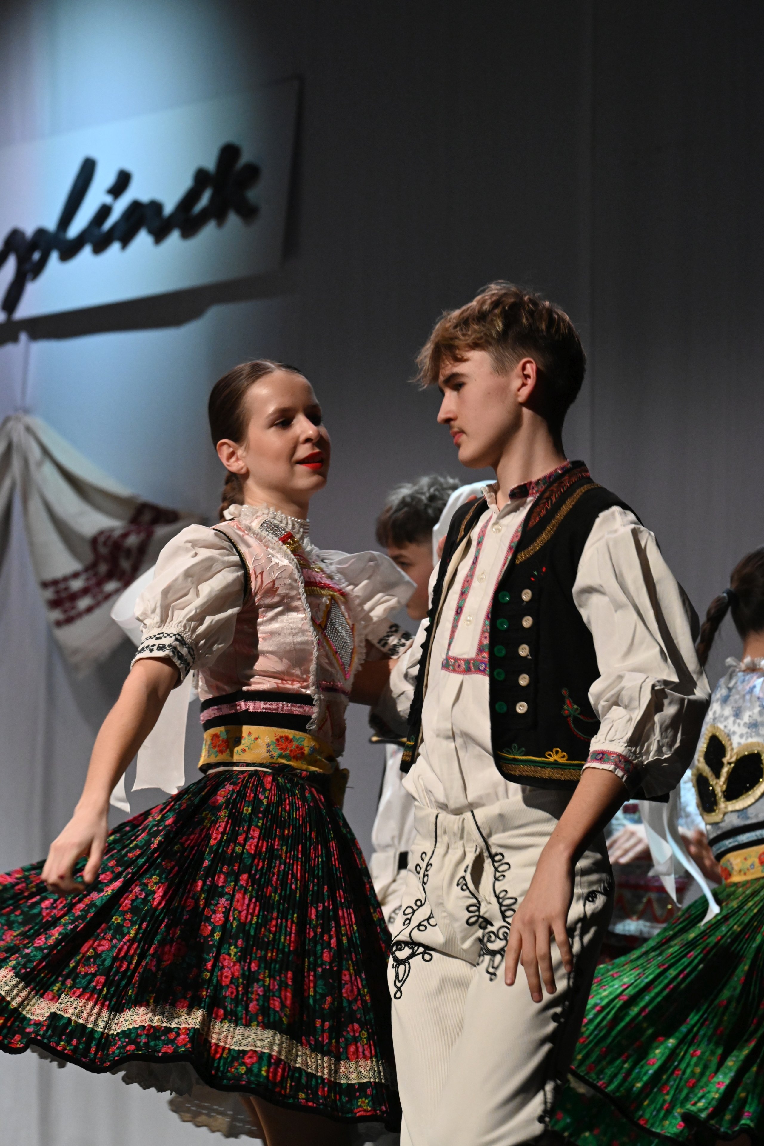 Hopsa deti, hopsasa...