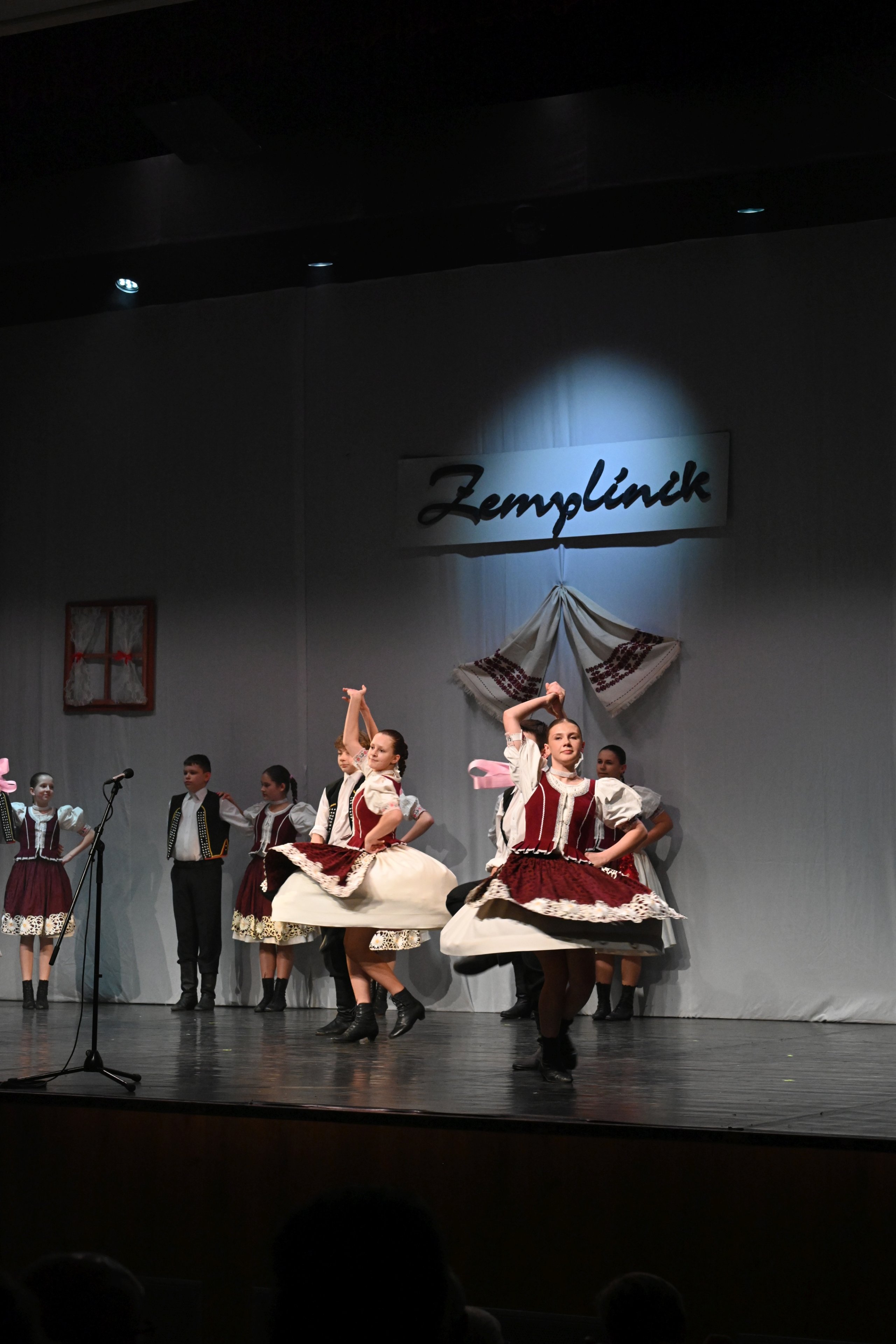 Hopsa deti, hopsasa...