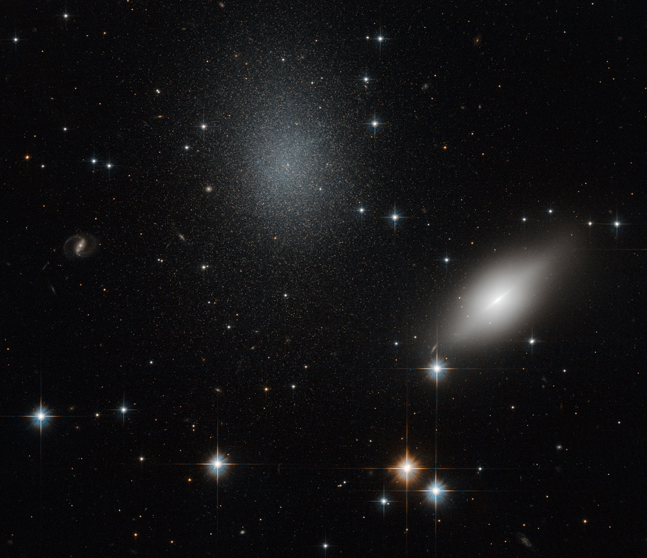 Galaxie NGC 5011B a NGC 5011C v Centaurovi
